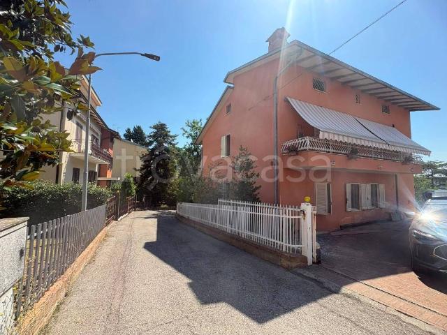 Villa bifamiliare in vendita a Perugia via dell'Uva, 2, Ponte San Giovanni Balanzano