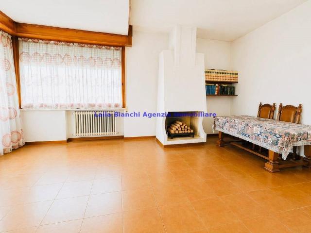 Villa bifamiliare in vendita a Pesaro via tombesi, Pantano