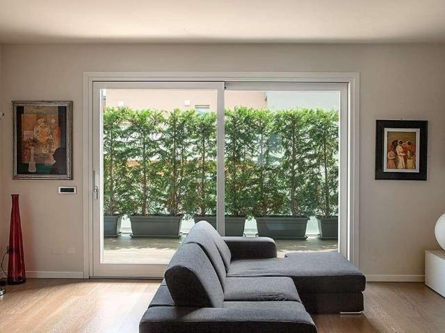 Villa bifamiliare in vendita a Piacenza