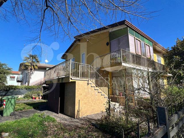 Villa bifamiliare in vendita a Piove Di Sacco