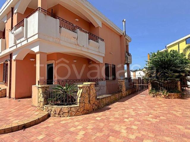 Villa bifamiliare in vendita a Quartu Sant'Elena
