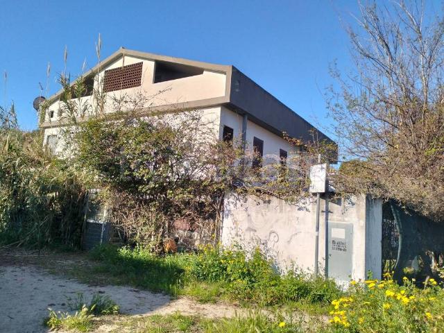 Villa bifamiliare in vendita a Quartu Sant'Elena via Levante, 43
