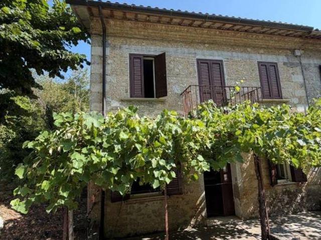 Villa bifamiliare in vendita a Rocca Sinibalda