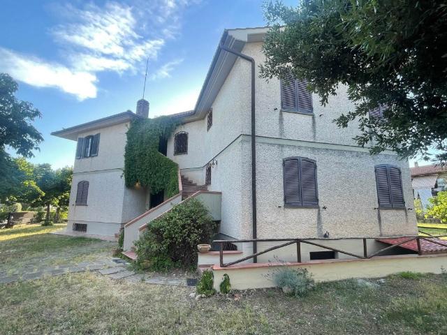 Villa bifamiliare in vendita a Roccastrada, Ribolla