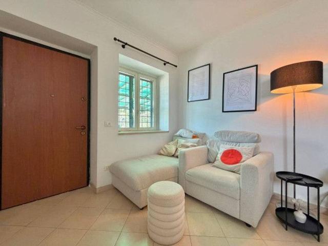 Villa bifamiliare in vendita a Roma