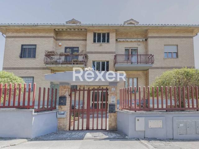 Villa bifamiliare in vendita a Roma via Cesare Reverdito, 49, Cesano