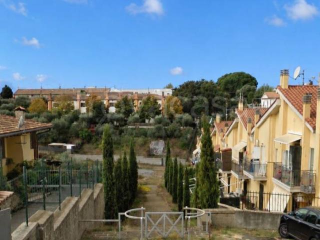Villa bifamiliare in vendita a Roma via di Spregamore, Santa Fumia