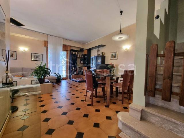 Villa bifamiliare in vendita a Roma via di Casal Morena, Anagnina