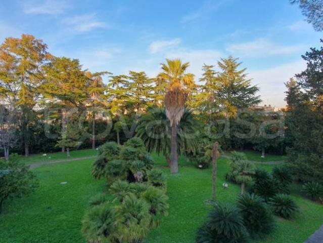 Villa bifamiliare in vendita a Roma via Massimo Meliconi, Mostacciano