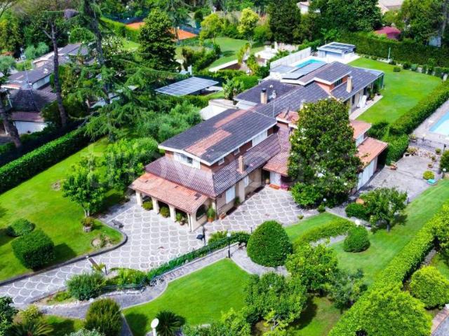 Villa bifamiliare in vendita a Roma, Casal Lumbroso