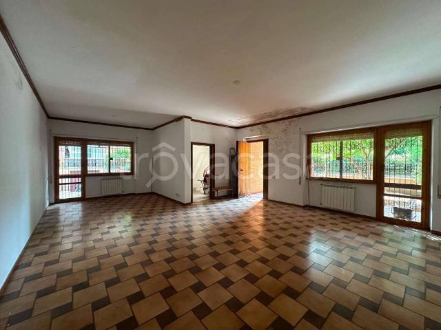 Villa bifamiliare in vendita a Roma, Morena