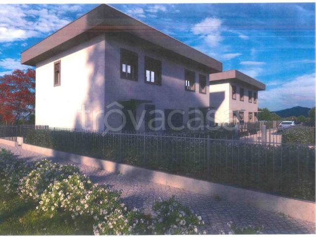 Villa bifamiliare in vendita a Romano di Lombardia via Fratelli Cairoli