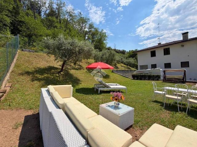 Villa bifamiliare in vendita a Romano, Romano d'Ezzelino