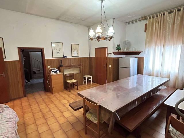 Villa bifamiliare in vendita a Ravenna