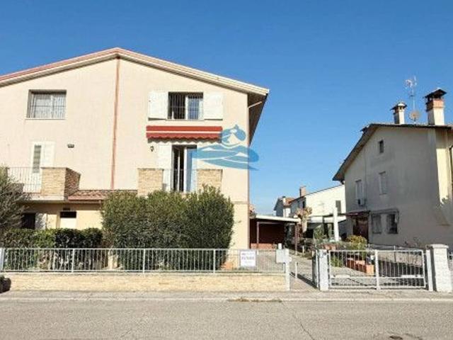 Villa bifamiliare in vendita a Ravenna