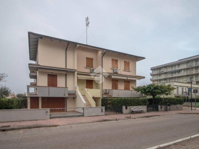 Villa bifamiliare in vendita a Ravenna, Lido di Savio Lido di Classe