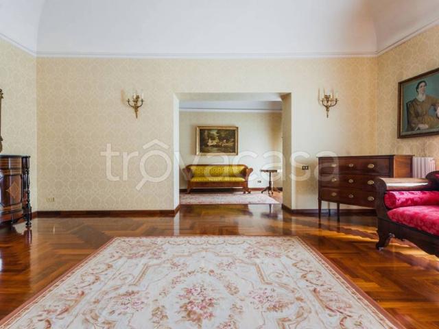 Villa bifamiliare in vendita a Randazzo via Umberto I