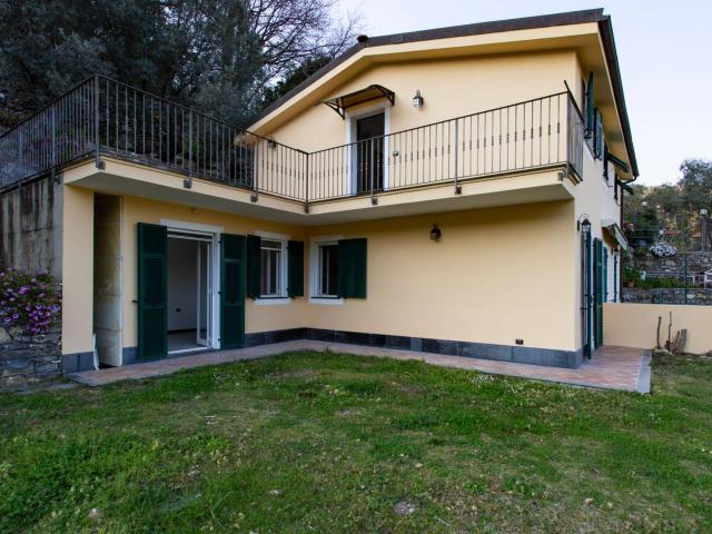 Villa bifamiliare in vendita a Rapallo