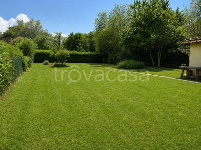 Villa bifamiliare in vendita a Reggio nell'Emilia, Gattaglio