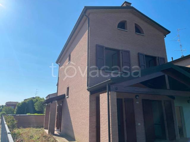Villa bifamiliare in vendita a Reggio nell'Emilia, Marmirolo Bagno