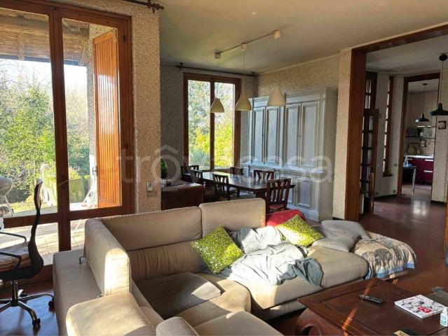 Villa bifamiliare in vendita a Reggio nell'Emilia via Sant'Isidoro, Rivalta San Rigo