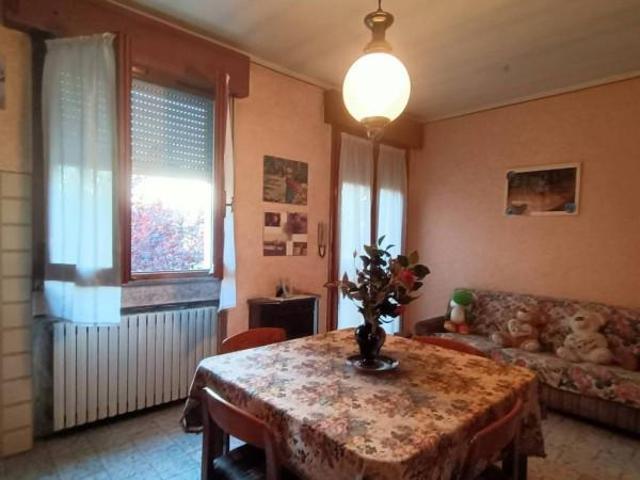 Villa bifamiliare in vendita a Reggio Emilia