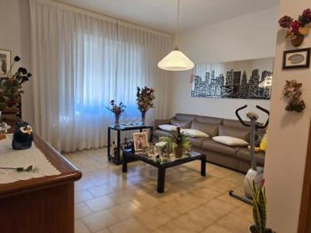 Villa bifamiliare in vendita a Reggio Emilia