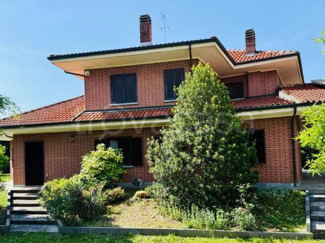 Villa bifamiliare in vendita a Rivalta di Torino via Roma, 35