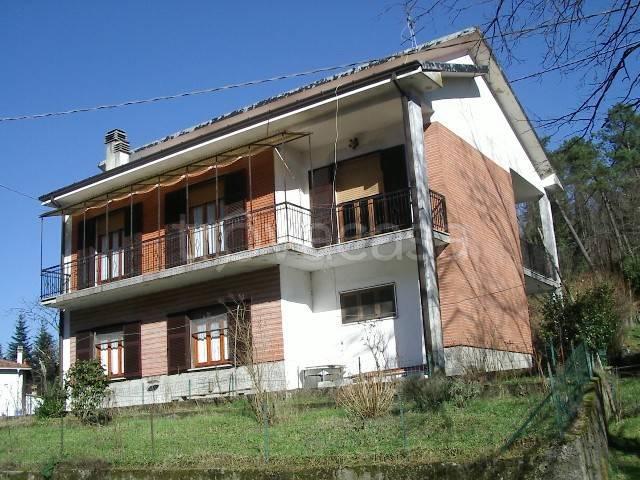Villa bifamiliare in vendita a Riccò del Golfo di Spezia via Graveglia, Valgraveglia