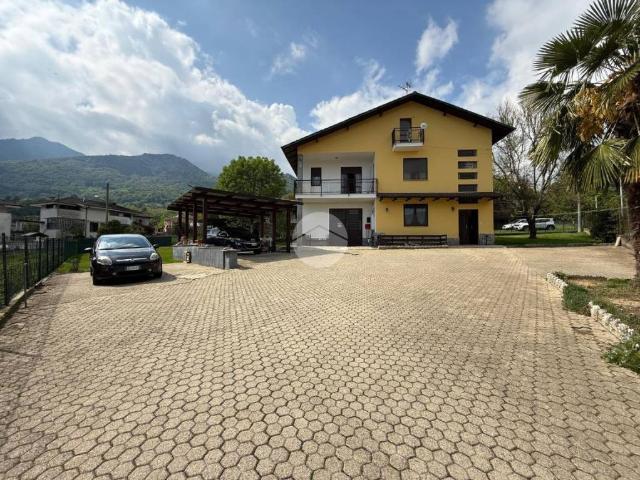 Villa bifamiliare in vendita a Rubiana