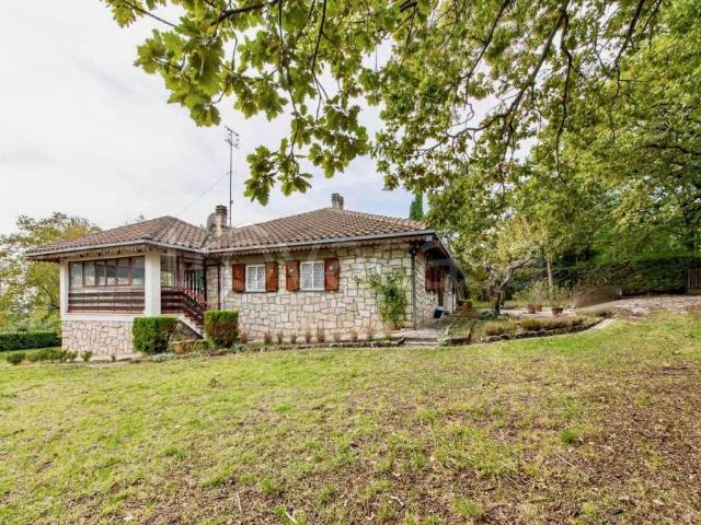 Villa bifamiliare in vendita a Torricella in Sabina