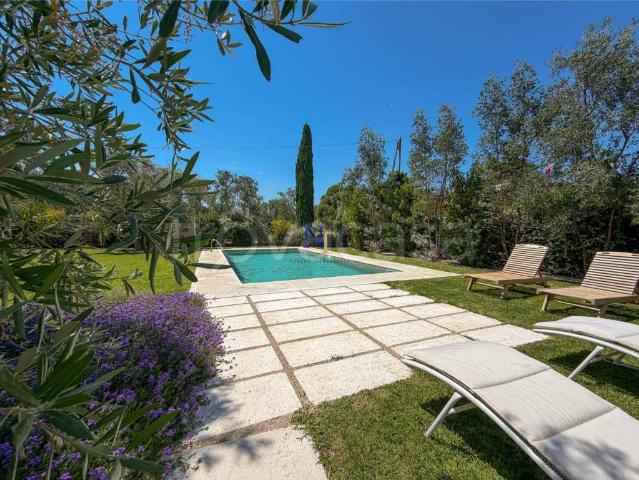 Villa bifamiliare in vendita a Terlizzi