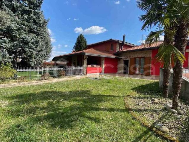 Villa bifamiliare in vendita a Terno d'Isola via Carvisi, 15/a