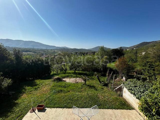 Villa bifamiliare in vendita a Tivoli strada San Polo, 54