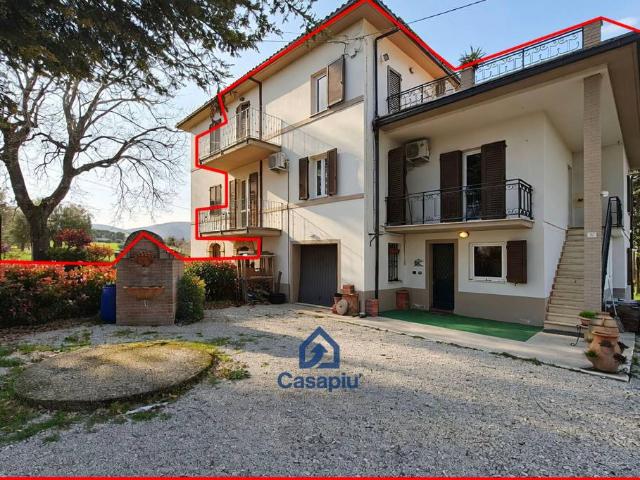 Villa bifamiliare in vendita a Treia