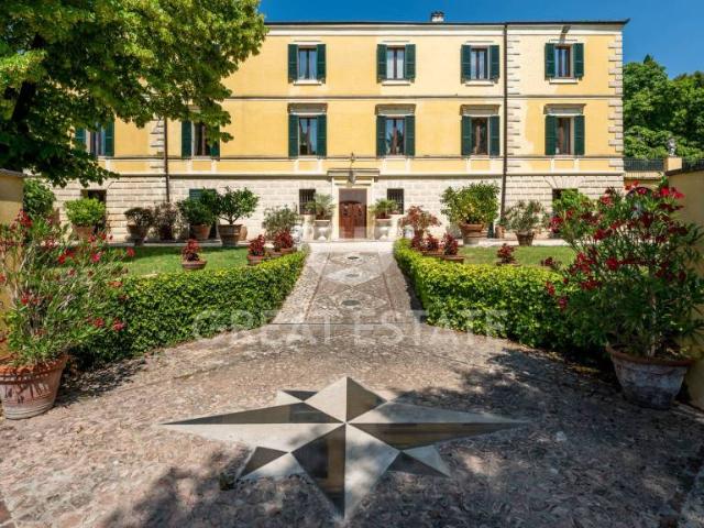 Villa bifamiliare in vendita a Trevi via Pettino