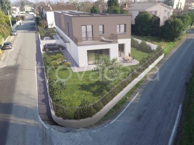 Villa bifamiliare in vendita a Treviso via Giacomo Zanella, Selvana
