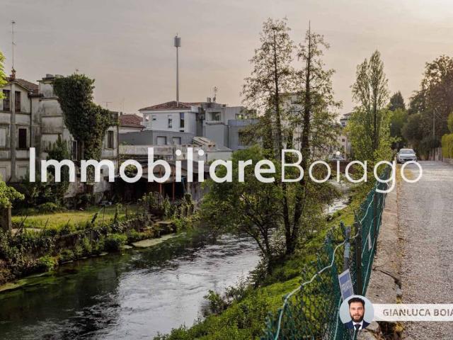 Villa bifamiliare in vendita a Treviso, Stazione