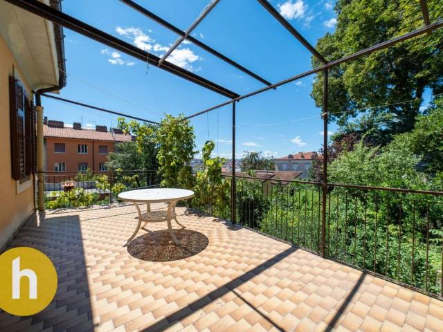 Villa bifamiliare in vendita a Trieste