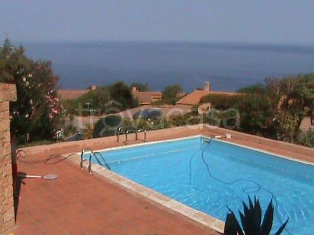 Villa bifamiliare in vendita a Trinità d'Agultu e Vignola