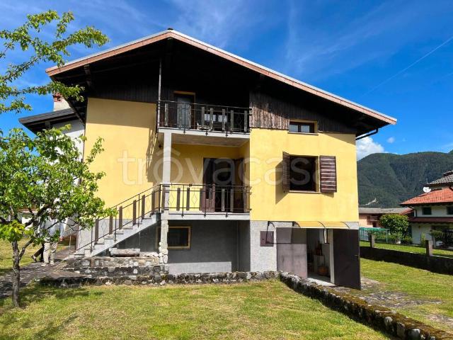 Villa bifamiliare in vendita a Udine