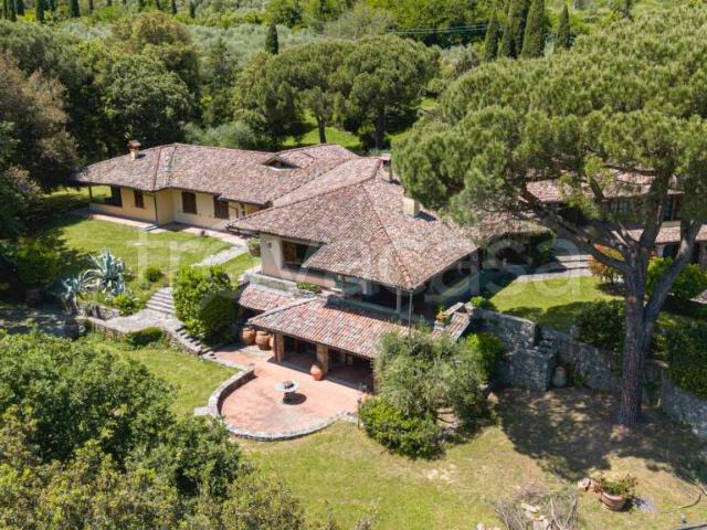 Villa bifamiliare in vendita a Vaiano