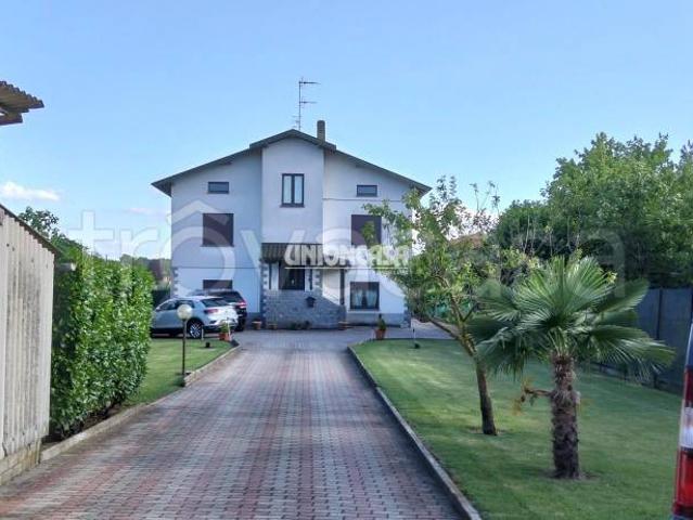 Villa bifamiliare in vendita a Valmorea via Carlo Somigliana