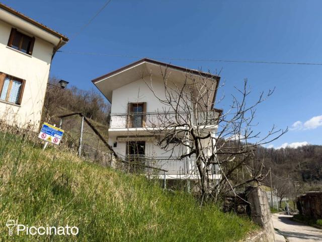Villa bifamiliare in vendita a Vals, Frisanco