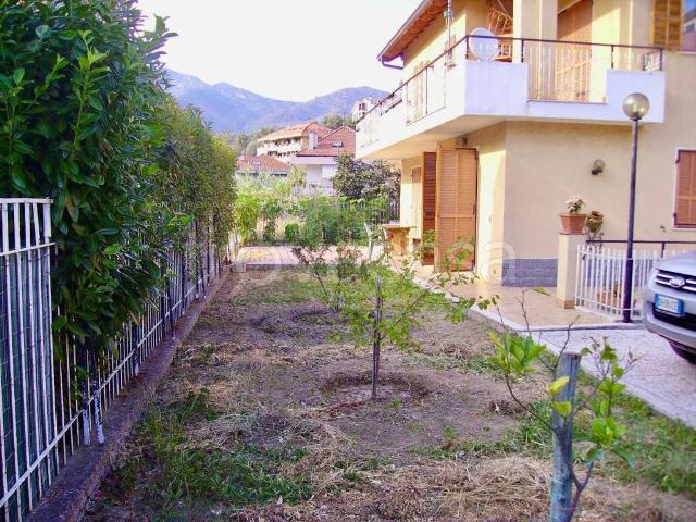 Villa bifamiliare in vendita a Ventimiglia