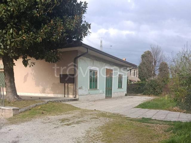 Villa bifamiliare in vendita a Verona, Cà di David