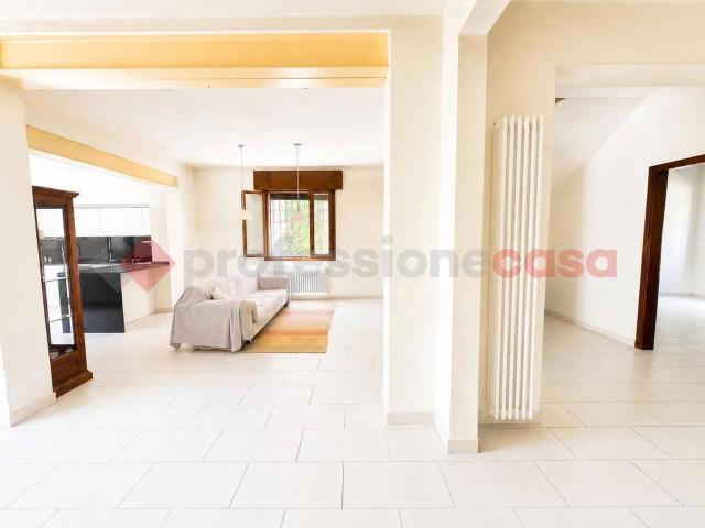 Villa bifamiliare in vendita a Vescovana