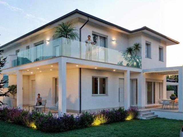 Villa bifamiliare in vendita a Vittoria Apuana, Forte dei Marmi