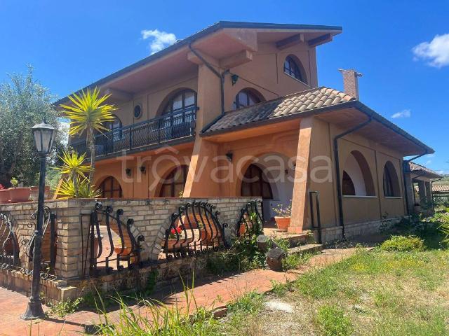 Villa bifamiliare in vendita a Vibo Valentia, Vibo Marina