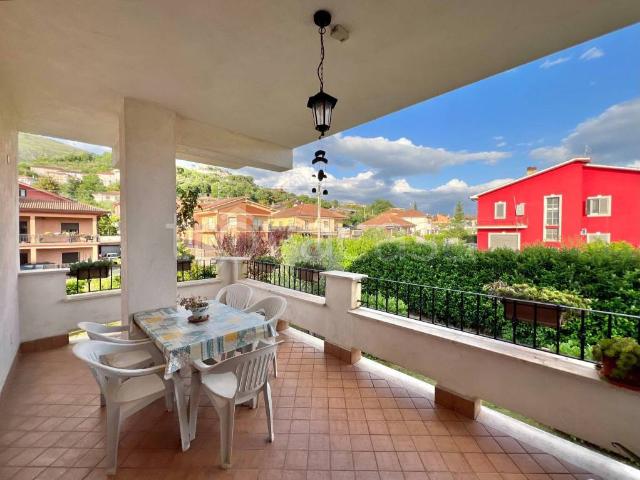 Villa bifamiliare in vendita a Vicalvi